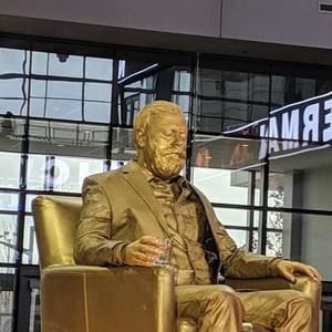 Meet your Posher, Christopher